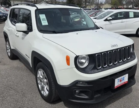 Photos of 2017 Jeep Renegade Latitude for sale in Des Moines, IA at Capital City Motor Company