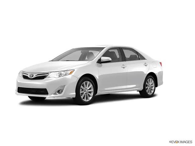 2013 Toyota Camry XLE V6 for sale in Des Moines, IA