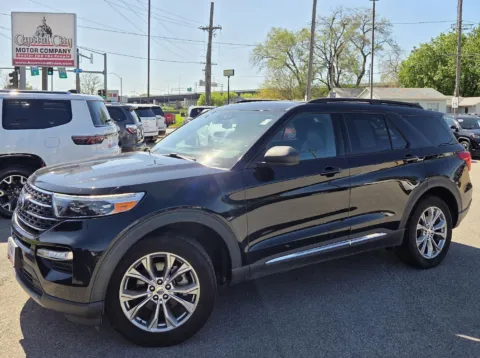 Black 2020 Ford Explorer XLT for sale in Des Moines, IA