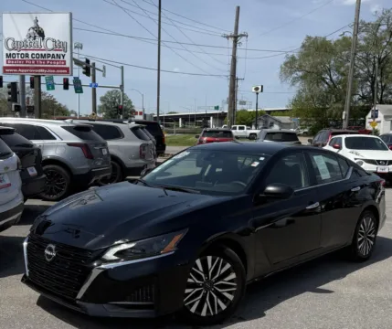 Black 2024 Nissan Altima 2.5 SV for sale in Des Moines, IA