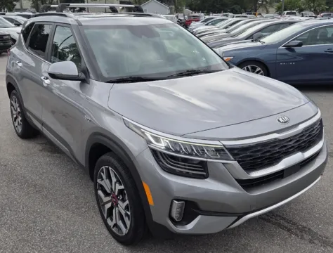Photos of 2021 Kia Seltos SX Turbo for sale in Des Moines, IA at Capital City Motor Company