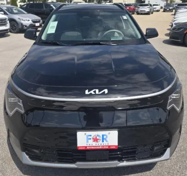 More photos of 2023 Kia Niro EV Wave at Capital City Motor Company, IA