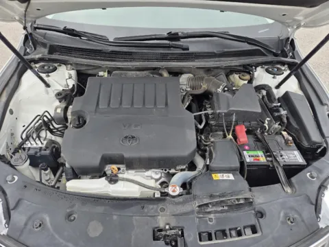 More photos of 2018 Toyota Avalon Touring at Capital City Motor Company, IA