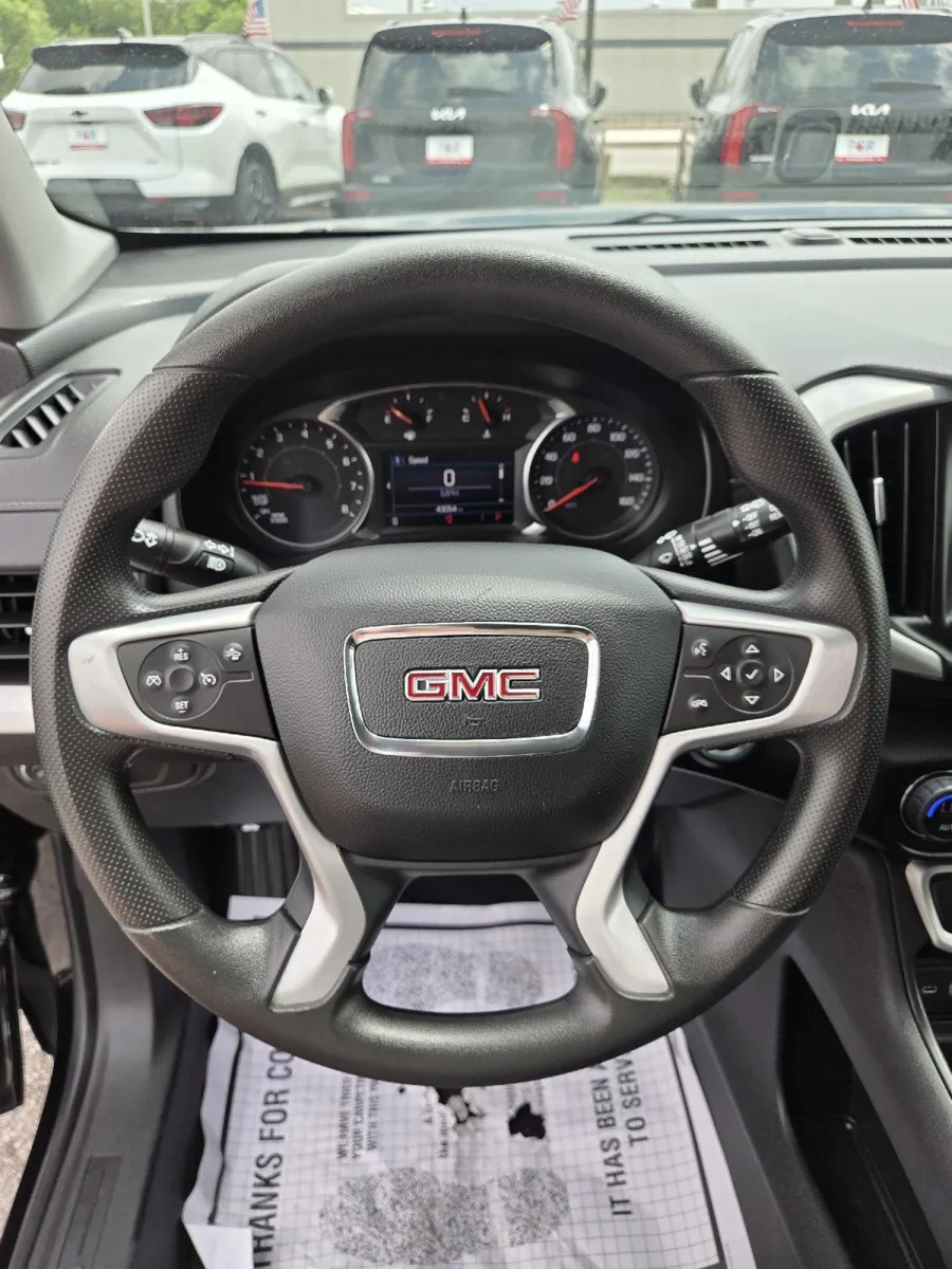 GMC Terrain photo 24