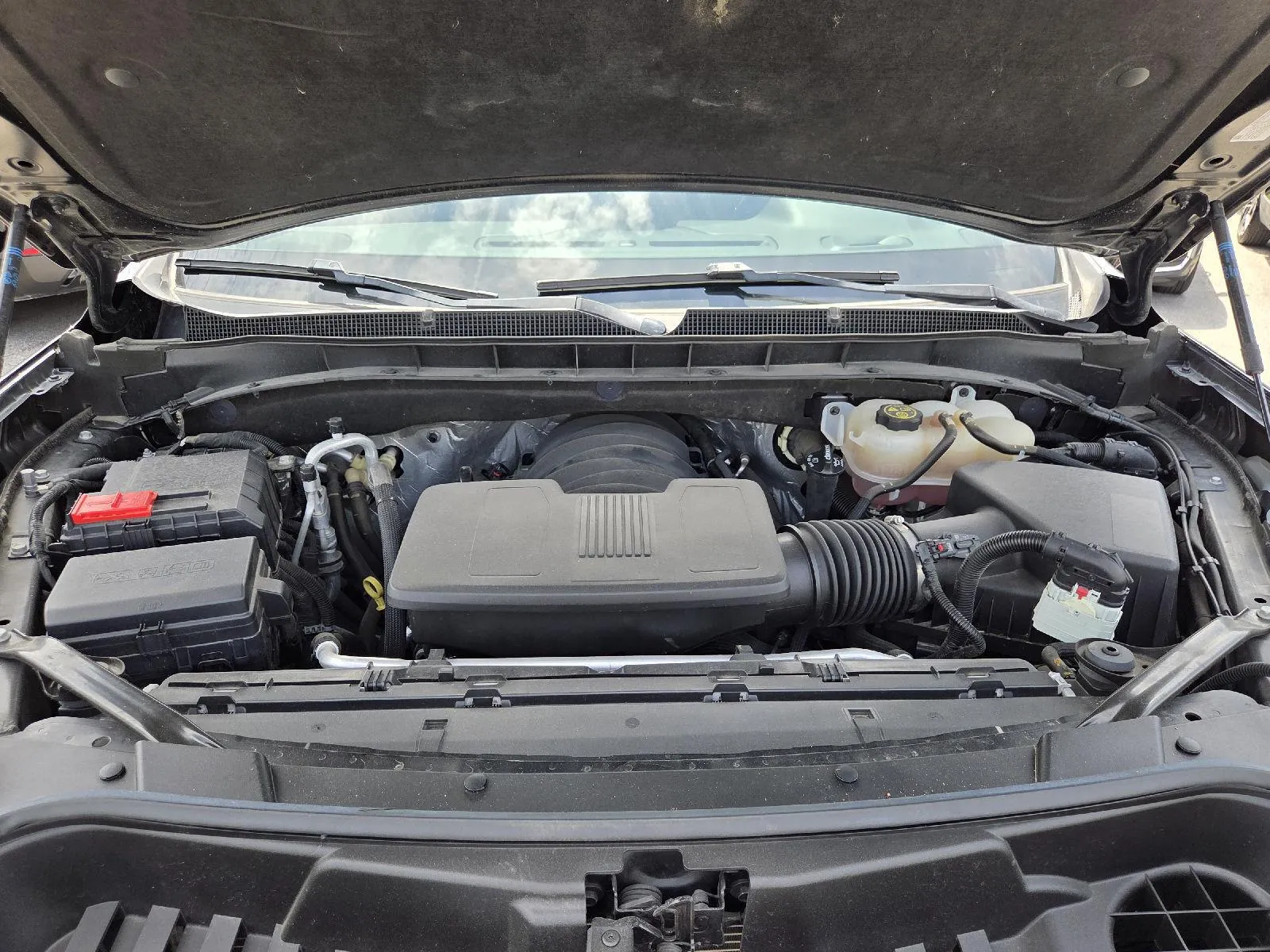 Chevrolet Tahoe photo 5
