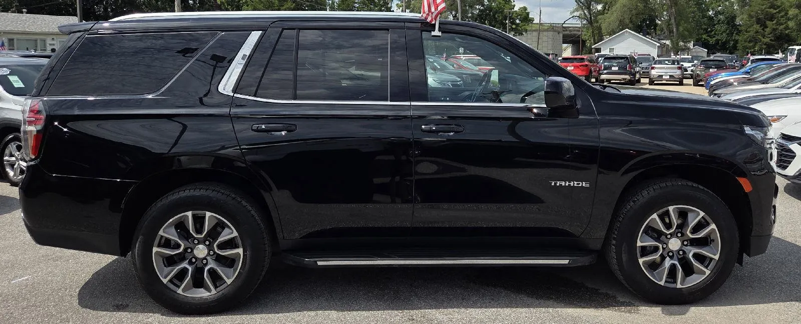 Chevrolet Tahoe photo 8