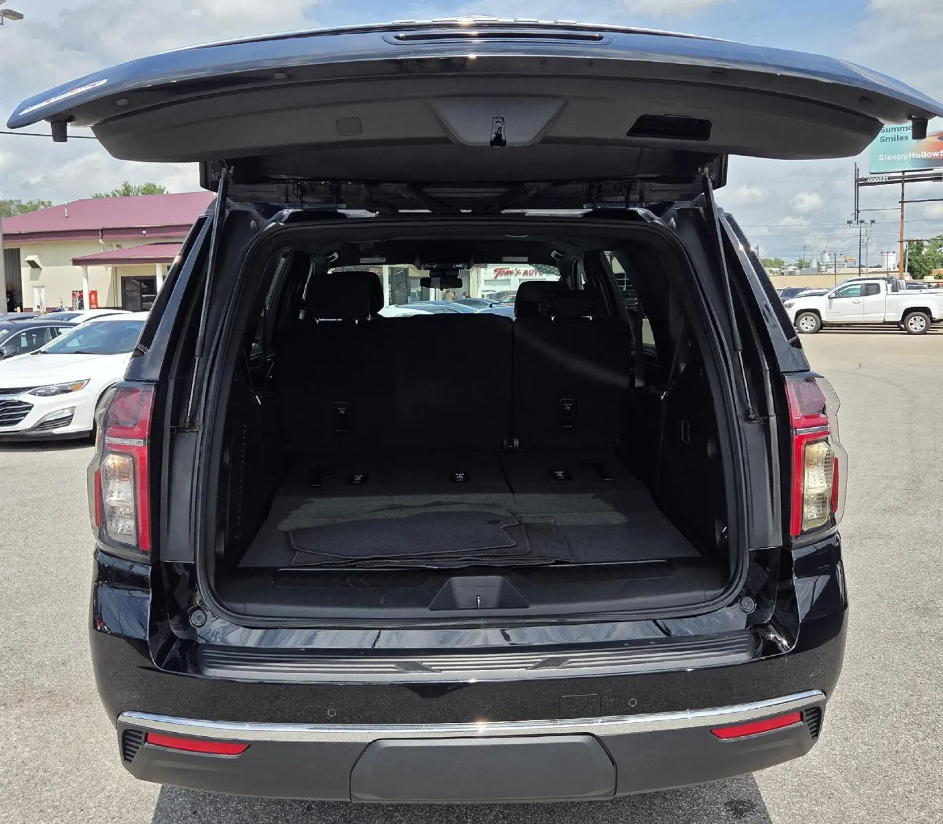 Chevrolet Tahoe photo 14