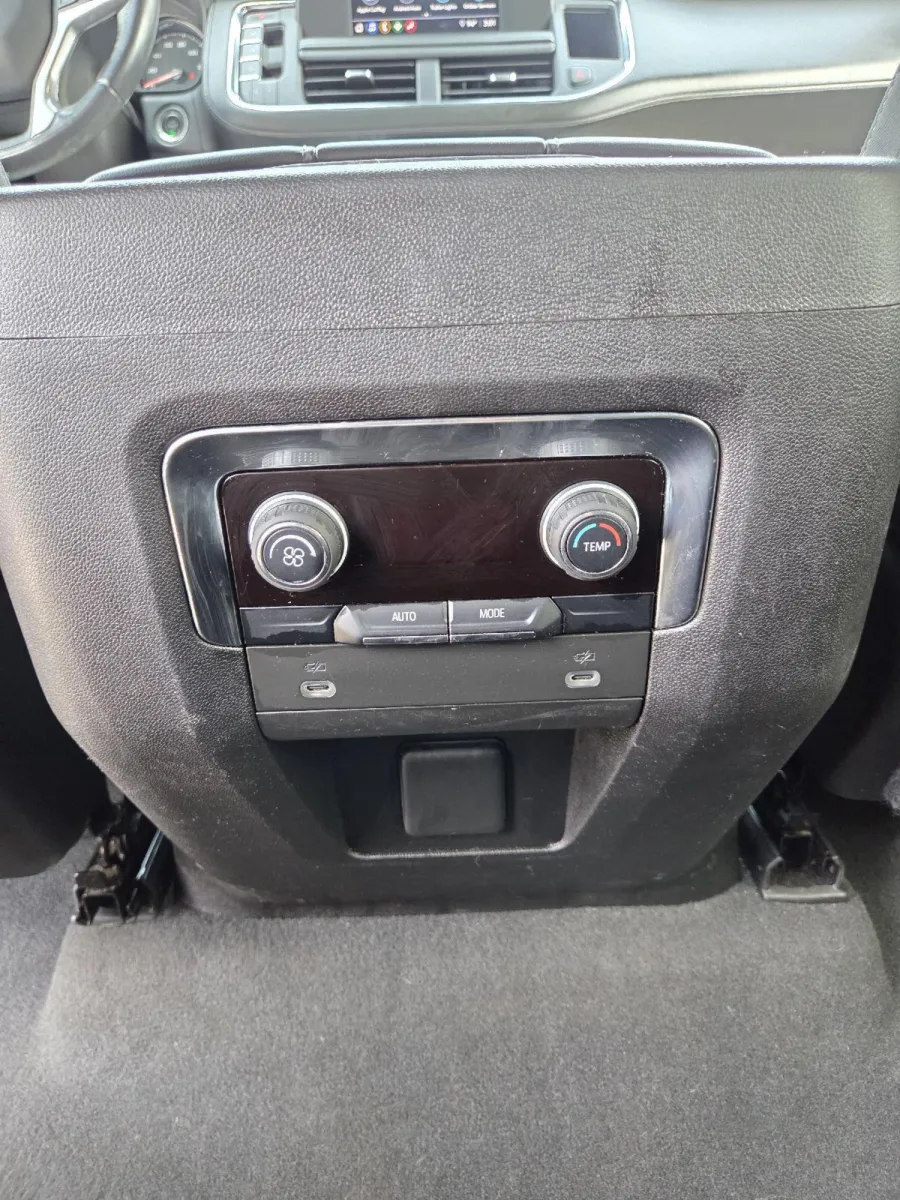 Chevrolet Tahoe photo 22