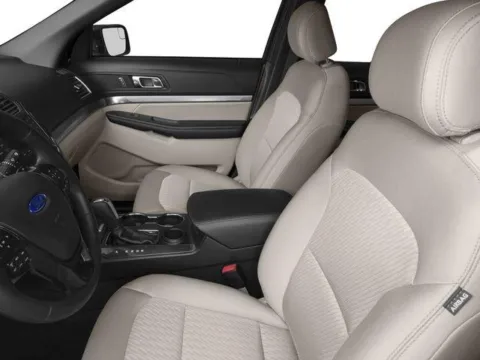 More photos of 2016 Ford Explorer at Capital City Motor Company, IA