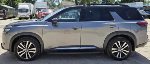 More photos of 2023 Nissan Pathfinder Platinum at Capital City Motor Company, IA