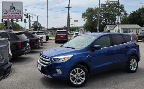 Blue 2017 Ford Escape SE for sale in Des Moines, IA