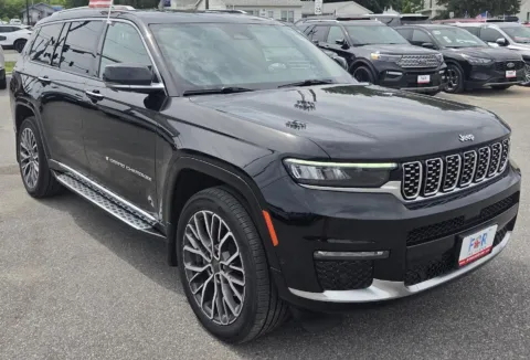 Photos of 2021 Jeep Grand Cherokee L Summit Reserve for sale in Des Moines, IA at Capital City Motor Company