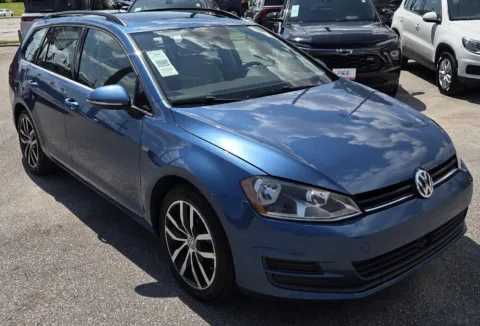 Photos of 2016 VOLKSWAGEN JETTA SPORTWAGE for sale in Des Moines, IA at Capital City Motor Company