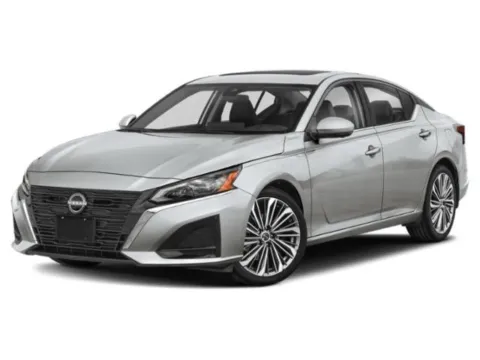 Silver 2023 Nissan Altima 2.5 SL for sale in Des Moines, IA