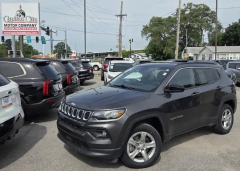 Gray 2024 Jeep Compass Latitude for sale in Des Moines, IA