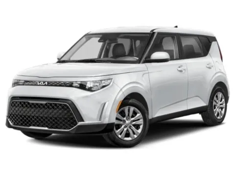 White 2023 Kia Soul LX for sale in Des Moines, IA