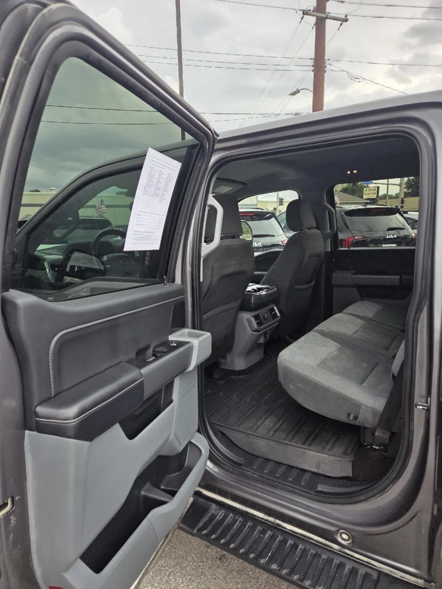Ford F-150 photo 18
