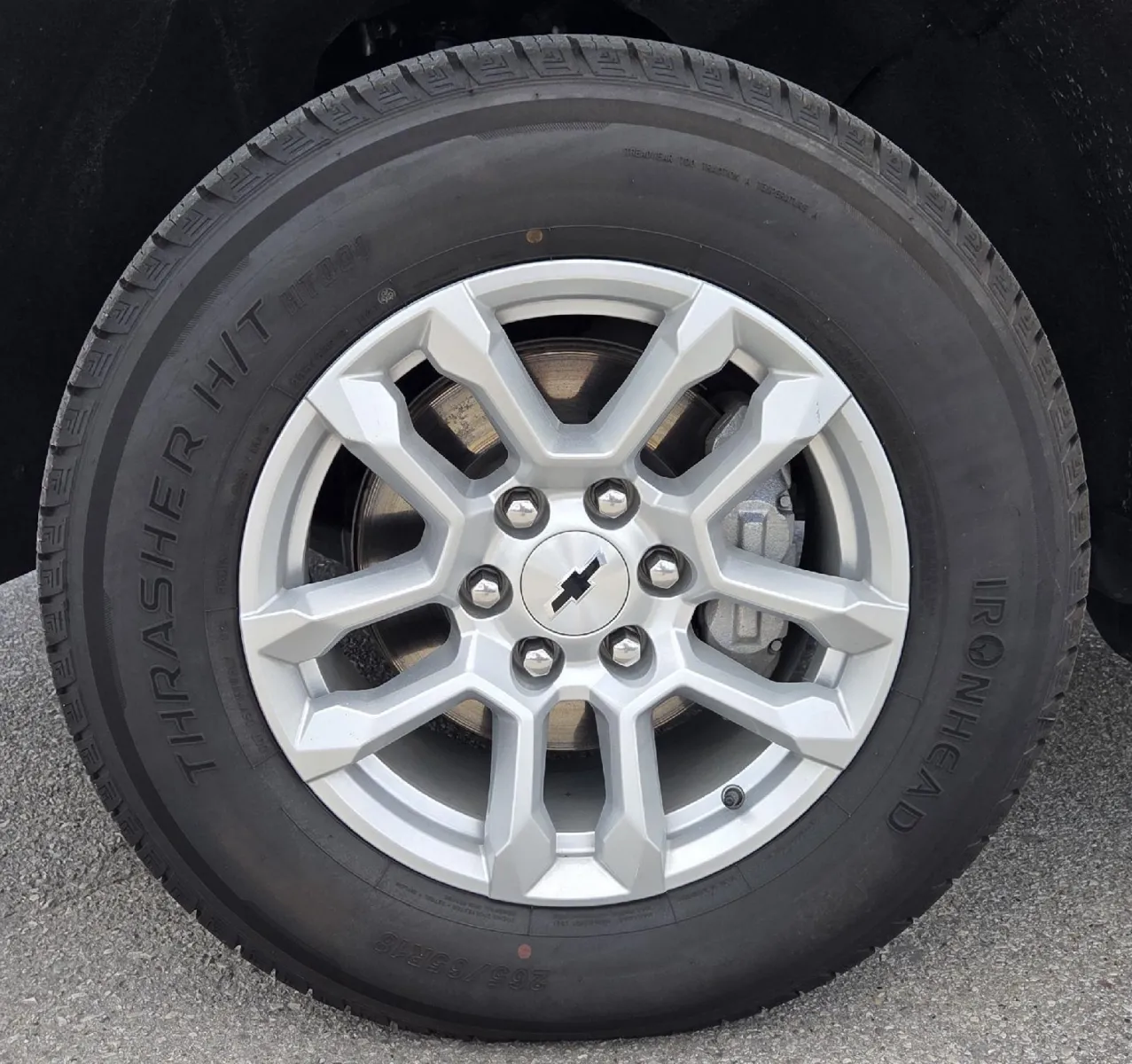 Chevrolet Silverado photo 14