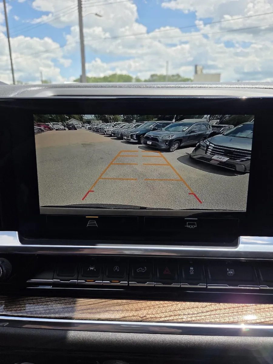 Chevrolet Silverado photo 25