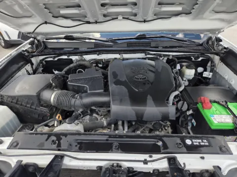 More photos of 2019 TOYOTA TACOMA DBL CAB/ at Capital City Motor Company, IA