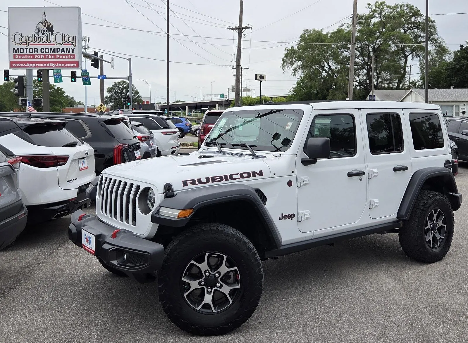 White 2019 Jeep Wrangler Unlimited Rubicon for sale in Des Moines, IA