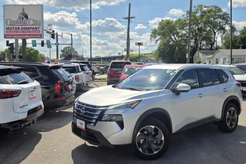 Silver 2024 NISSAN ROGUE SV for sale in Des Moines, IA