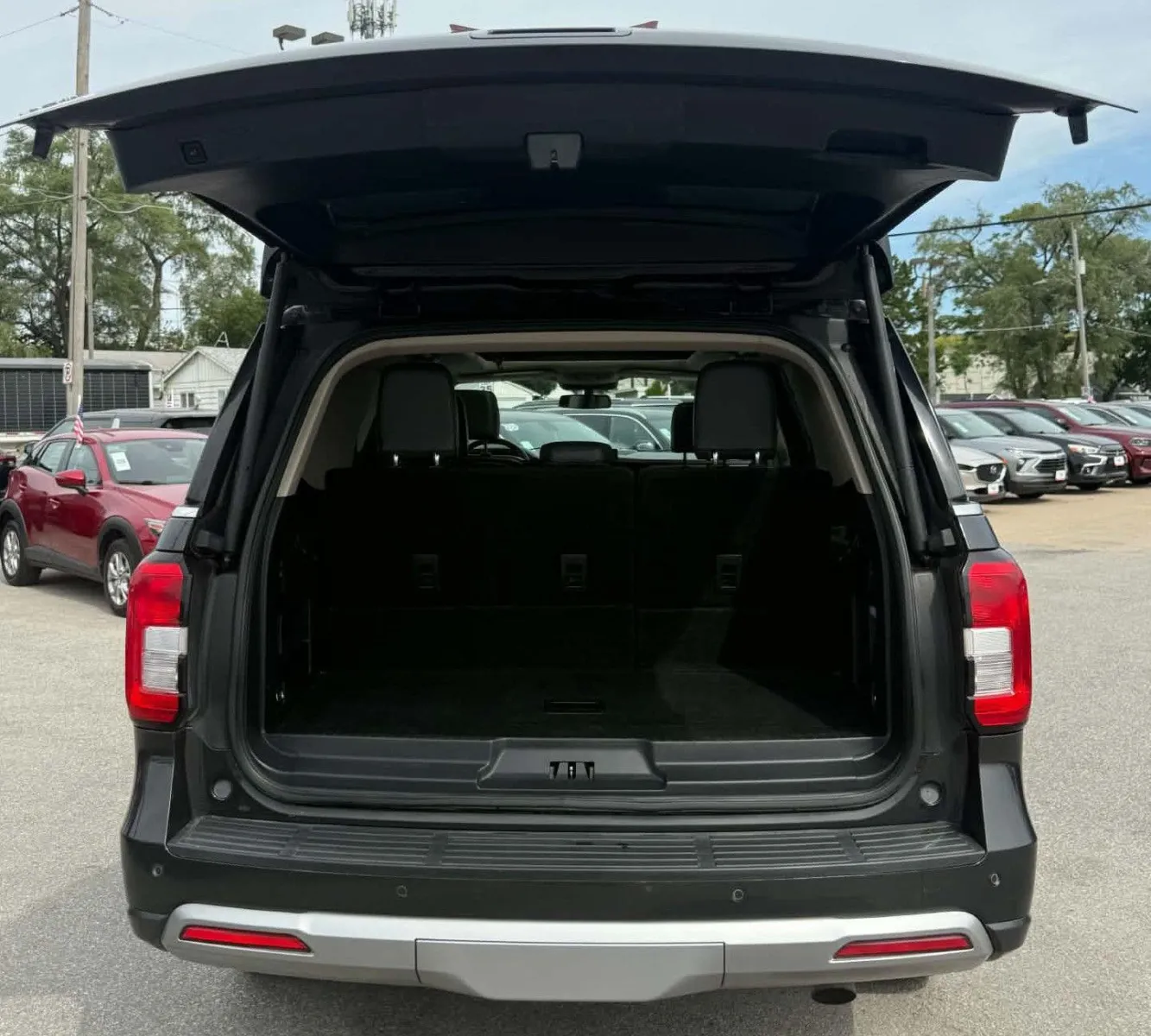 Ford Expedition photo 13