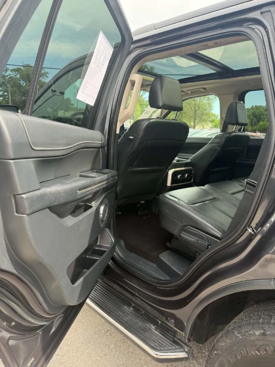 Ford Expedition photo 18