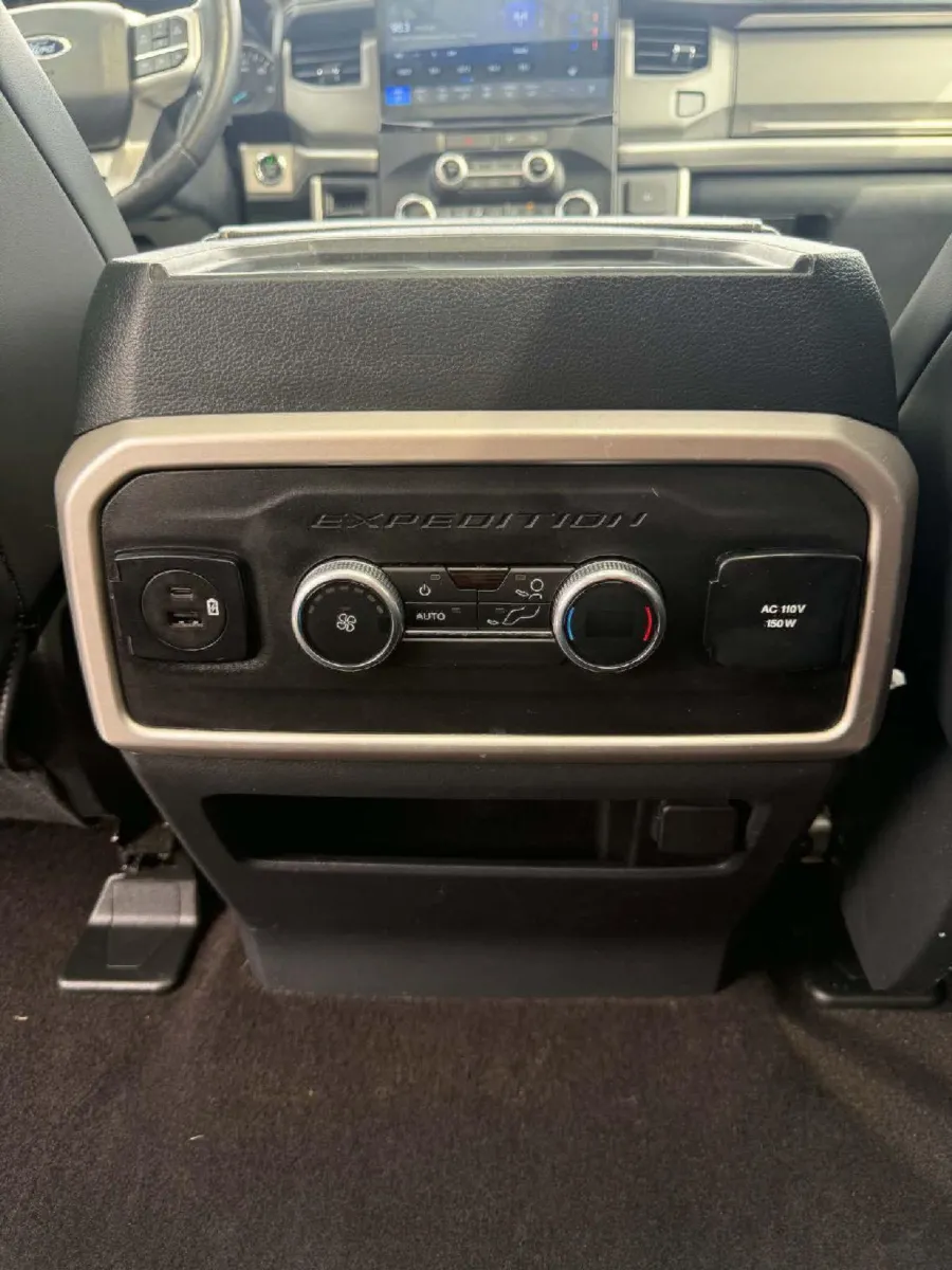 Ford Expedition photo 20