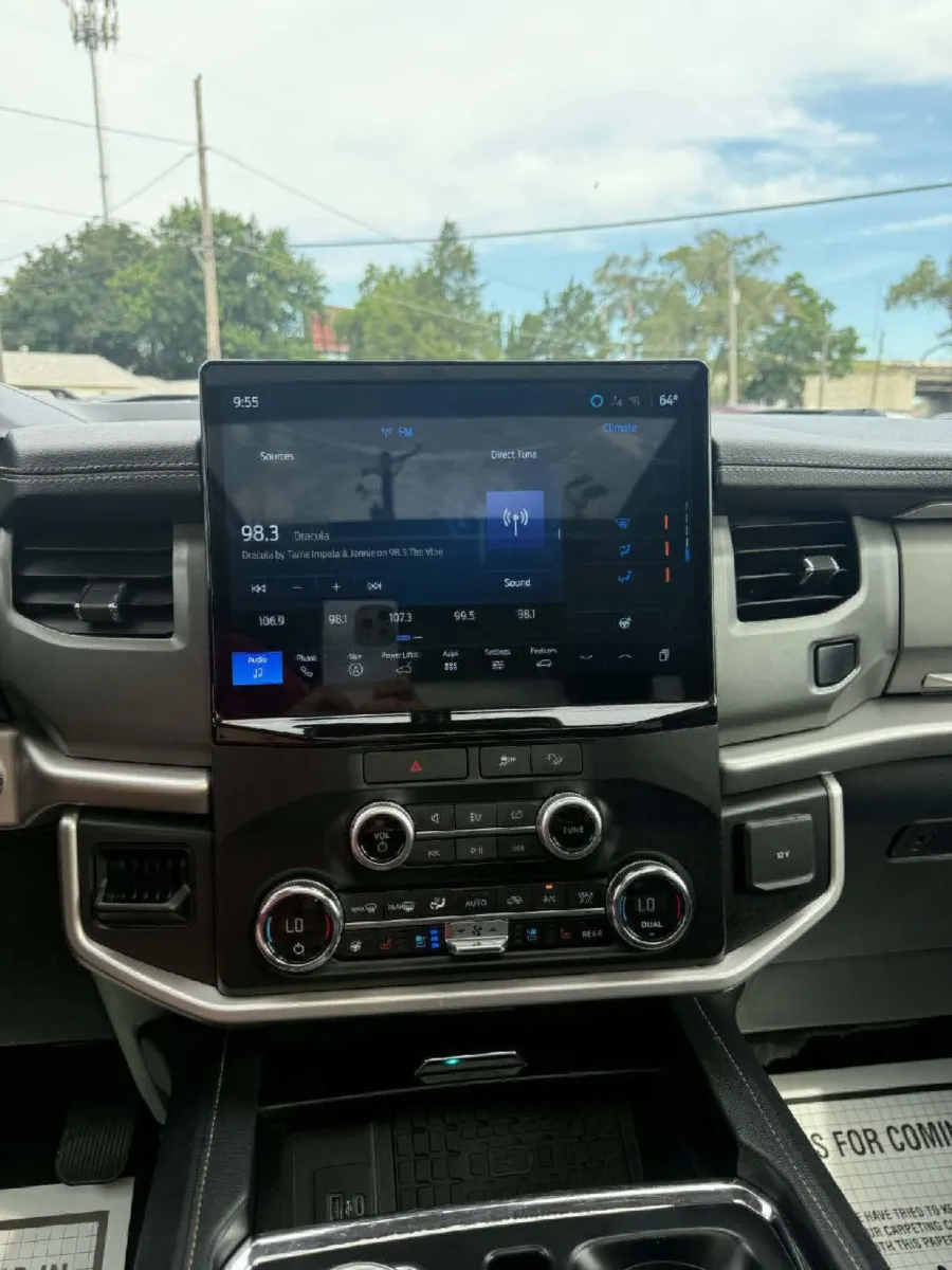Ford Expedition photo 25