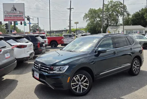 Green 2018 Volkswagen Tiguan SE for sale in Des Moines, IA