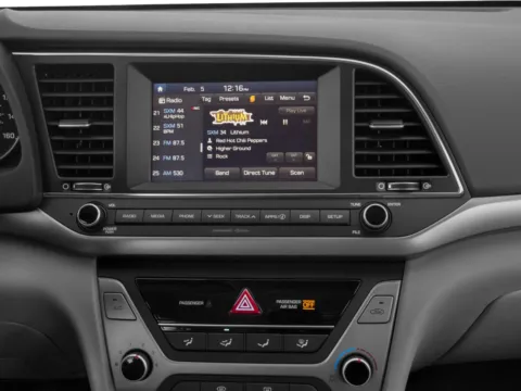 More photos of 2017 Hyundai Elantra SE at Capital City Motor Company, IA