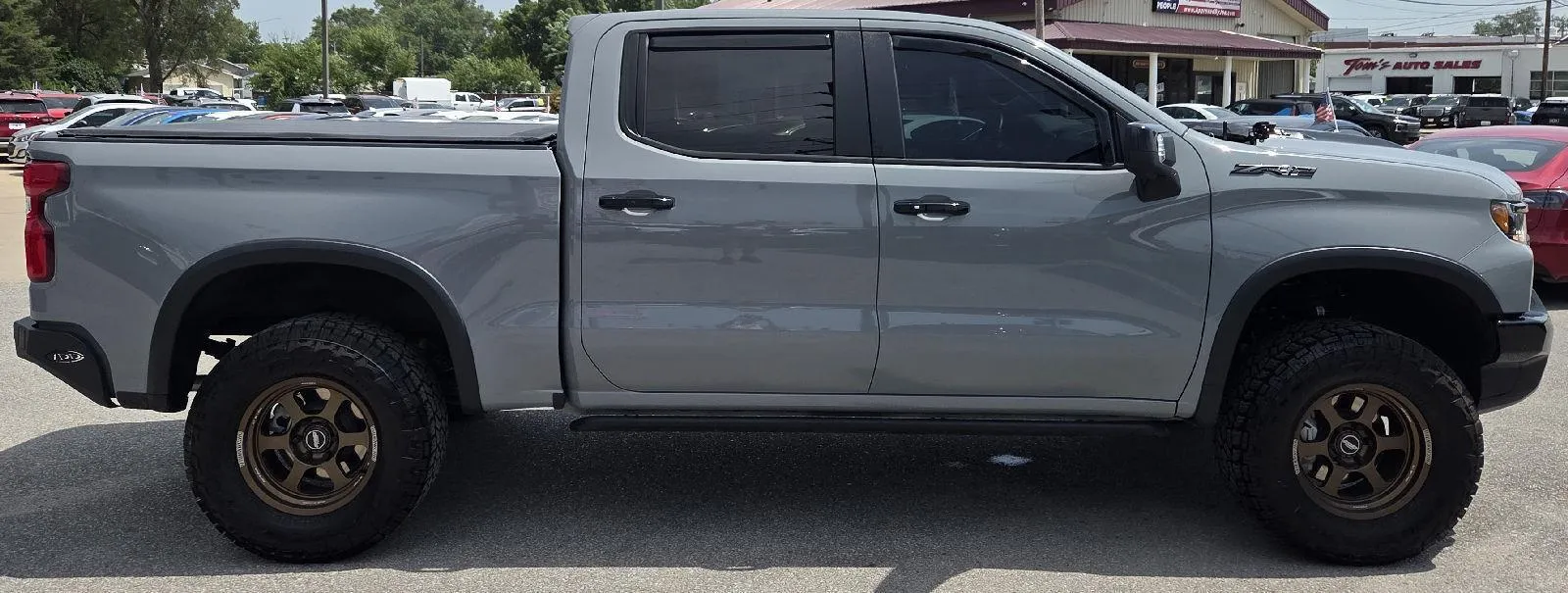 Chevrolet Silverado photo 8