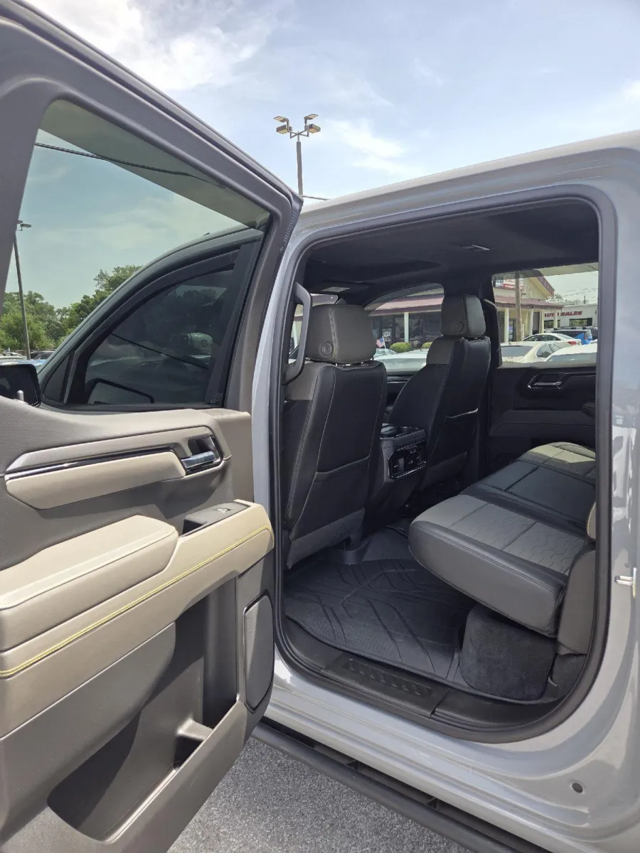 Chevrolet Silverado photo 18