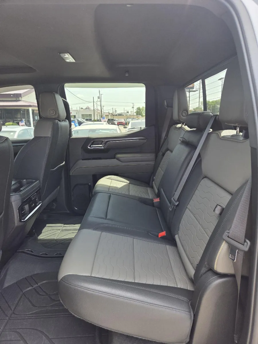Chevrolet Silverado photo 19