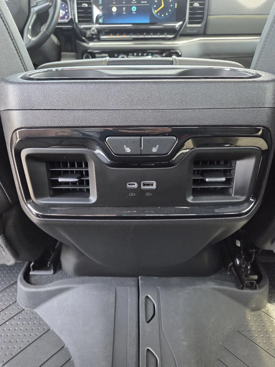 Chevrolet Silverado photo 20