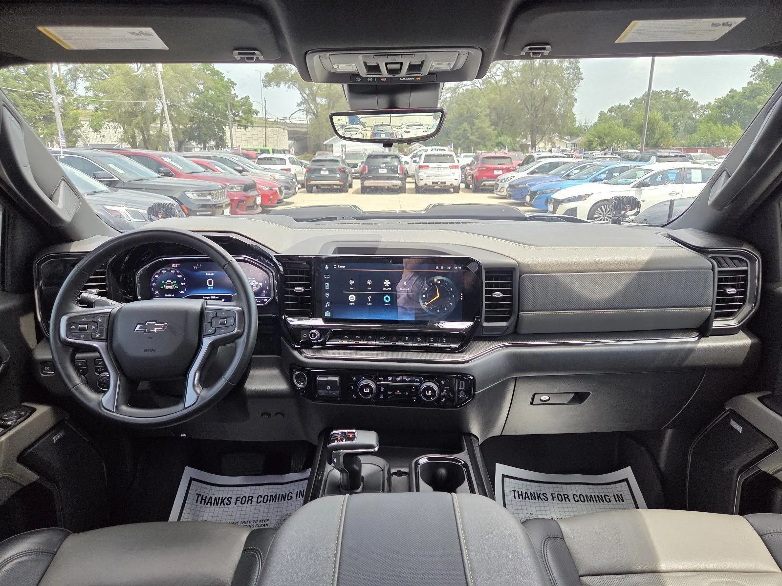 Chevrolet Silverado photo 21