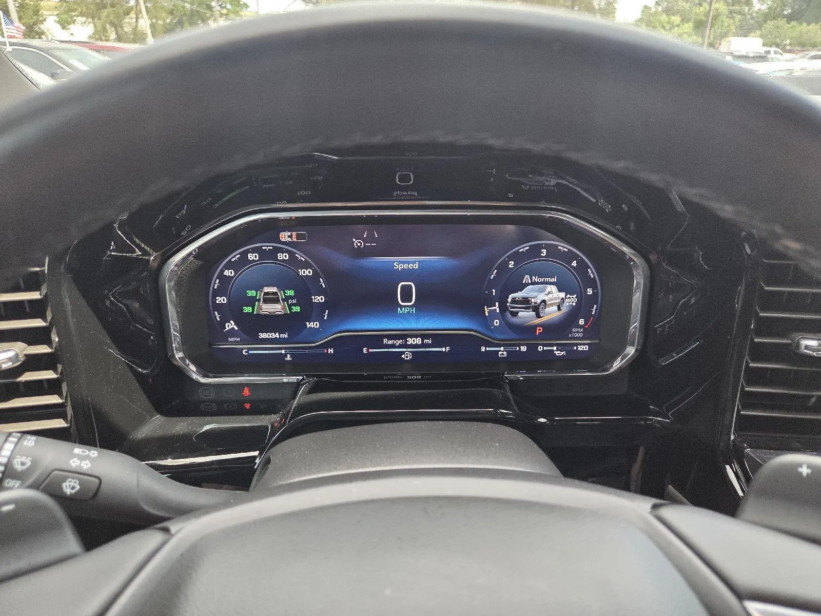 Chevrolet Silverado photo 23