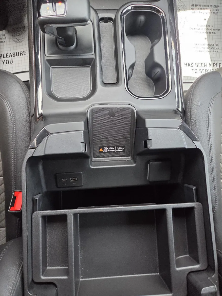 Chevrolet Silverado photo 27
