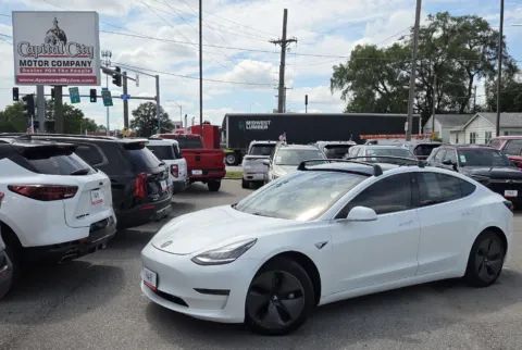 White 2018 Tesla Model 3 Long Range Battery for sale in Des Moines, IA