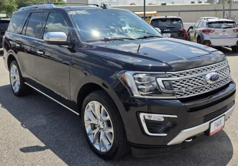 Photos of 2019 Ford Expedition Platinum for sale in Des Moines, IA at Capital City Motor Company