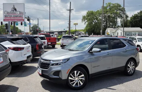 Gray 2024 Chevrolet Equinox LT for sale in Des Moines, IA