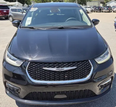 More photos of 2024 Chrysler Pacifica Touring L at Capital City Motor Company, IA