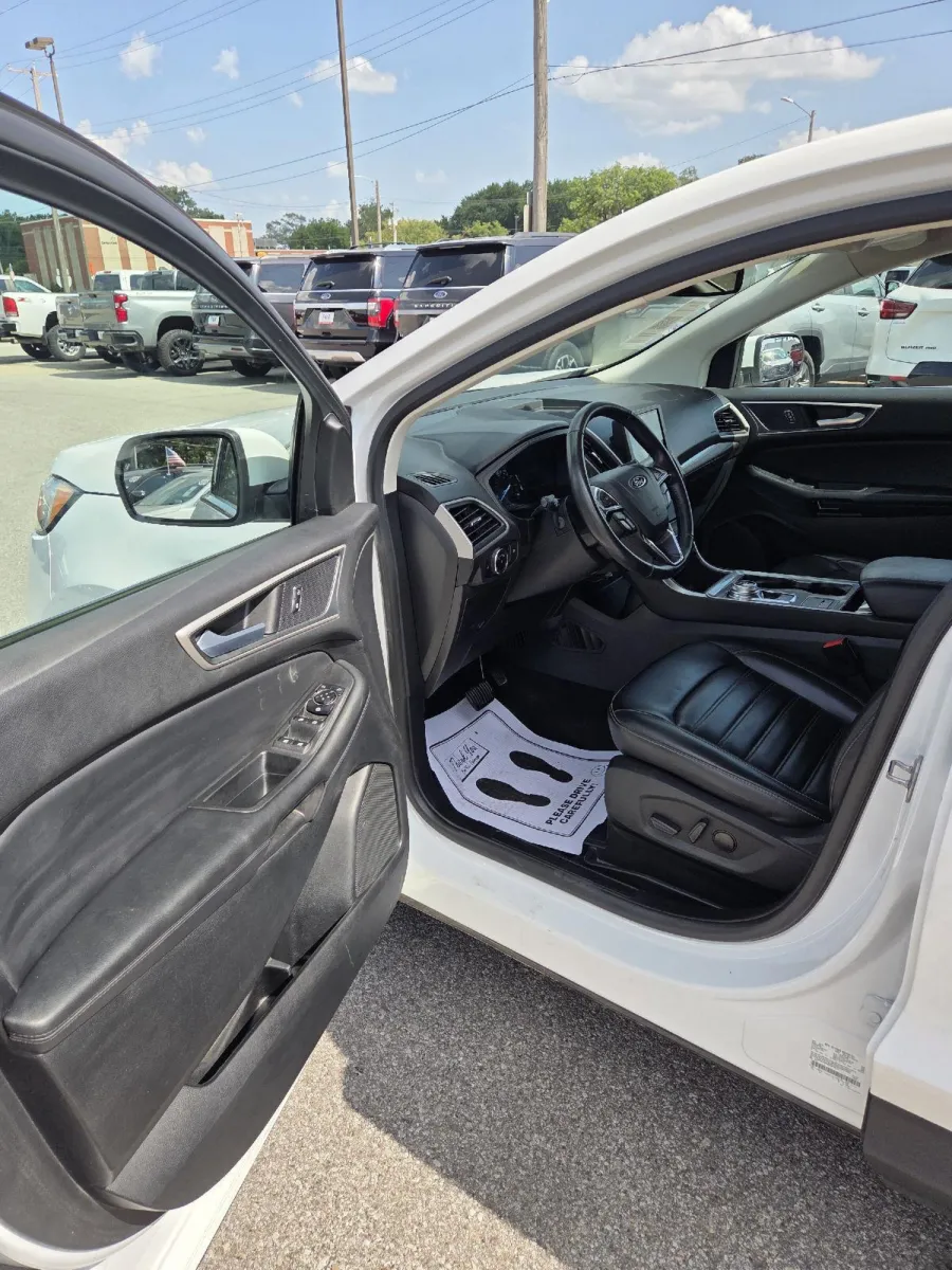 Ford Edge photo 13