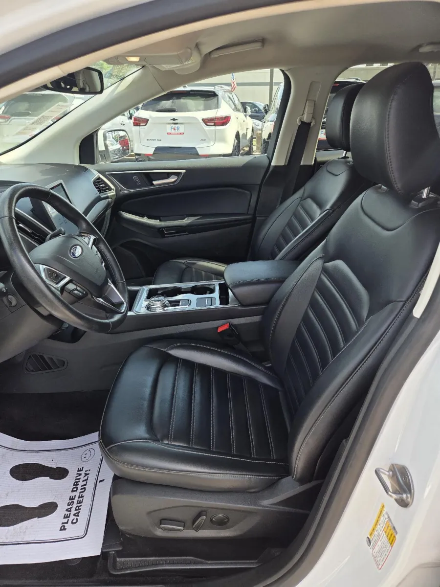 Ford Edge photo 14