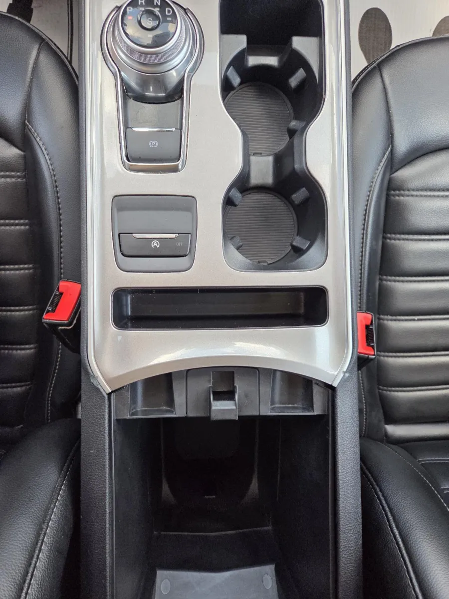 Ford Edge photo 22