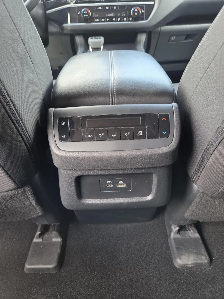Nissan Pathfinder photo 21