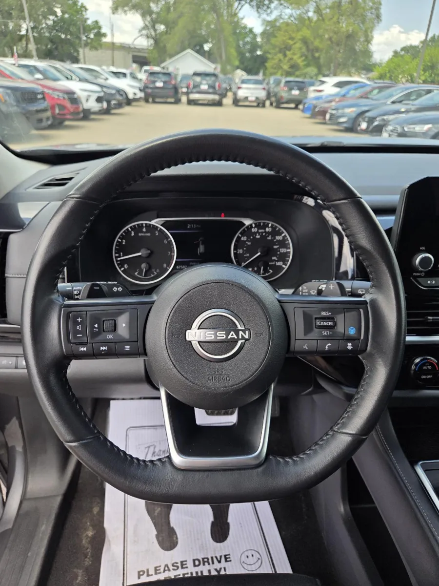Nissan Pathfinder photo 24