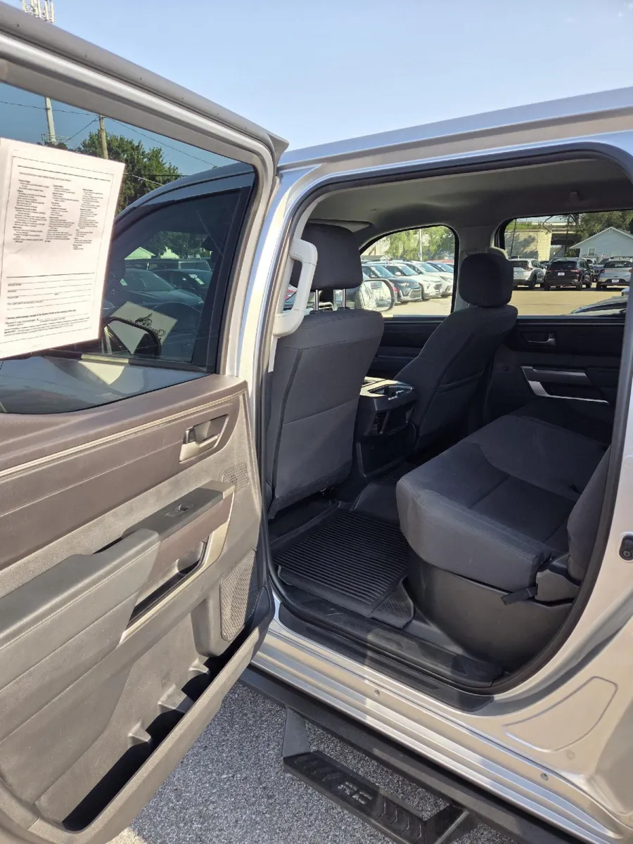 Toyota Tundra photo 14