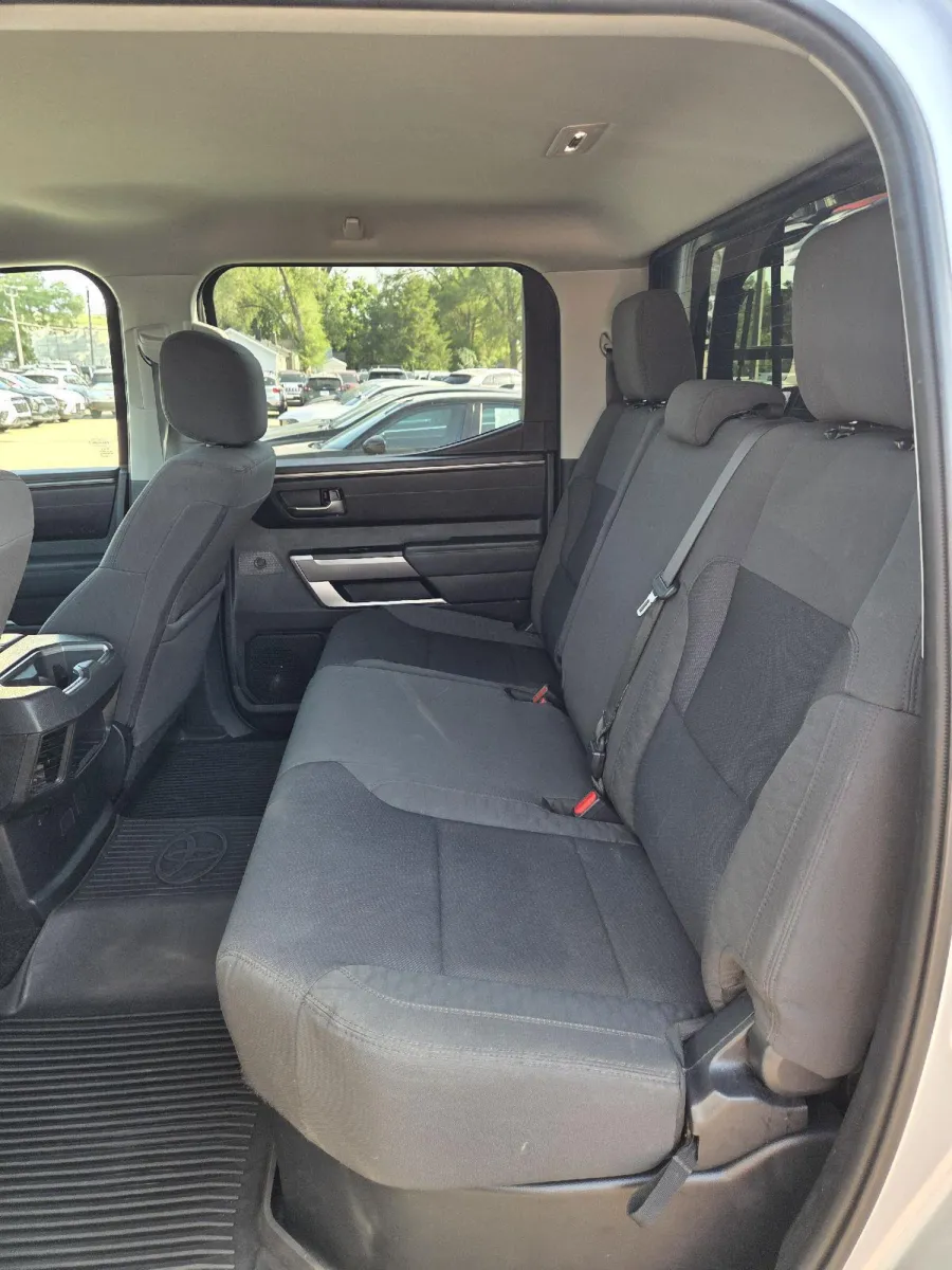 Toyota Tundra photo 15